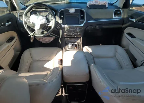 2017 Chrysler 300 Limited z USA, uszkodzony, nr VIN 2C3CCAAG4HH661855